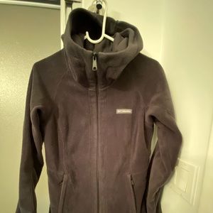 Columbia long fleece hoodie. .Small.